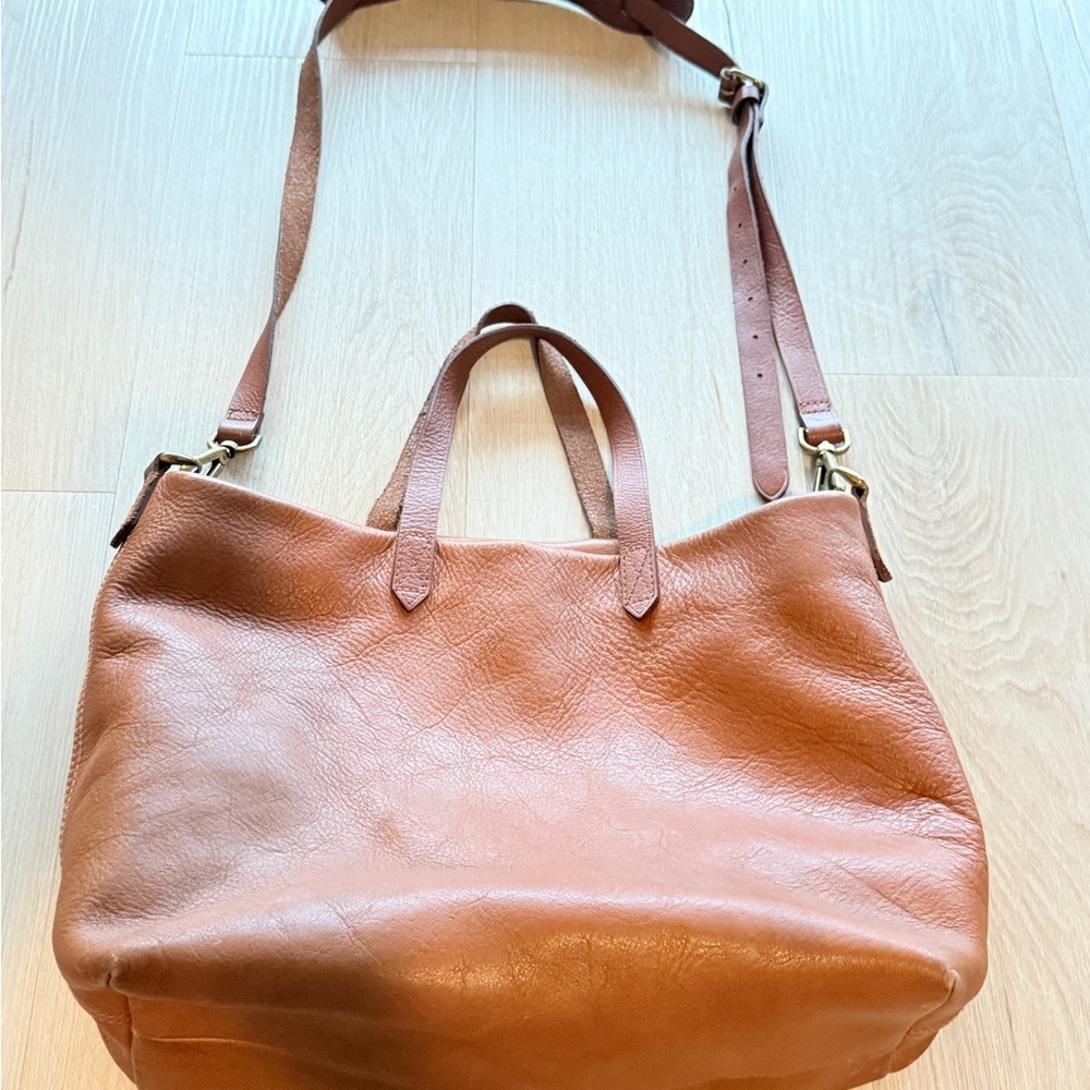 Madewell Tan Leather Shoulder Bag with Versatile Design